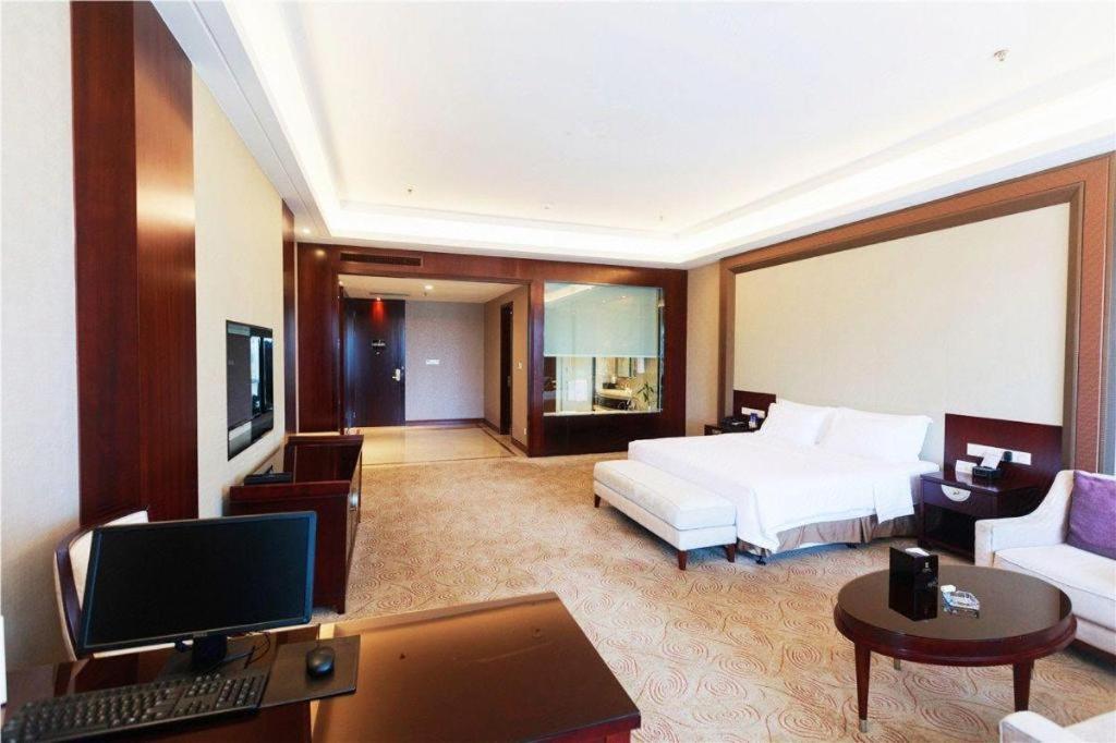 Linyi Blue Horizon International Hotel Yi He Buitenkant foto