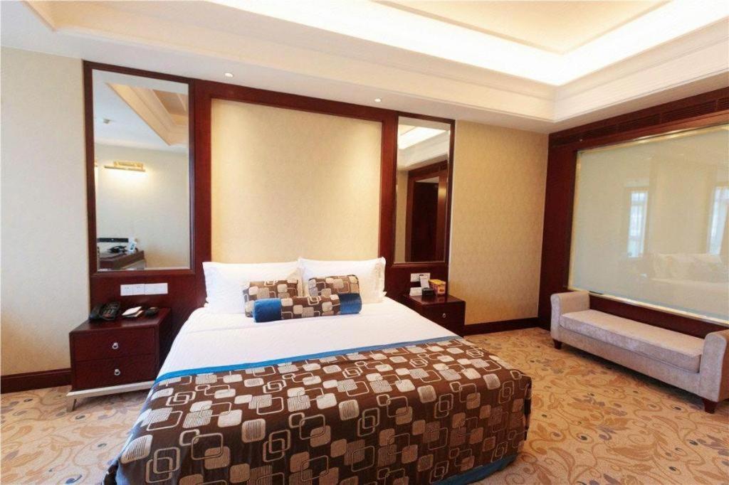 Linyi Blue Horizon International Hotel Yi He Buitenkant foto