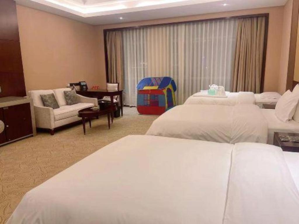 Linyi Blue Horizon International Hotel Yi He Buitenkant foto