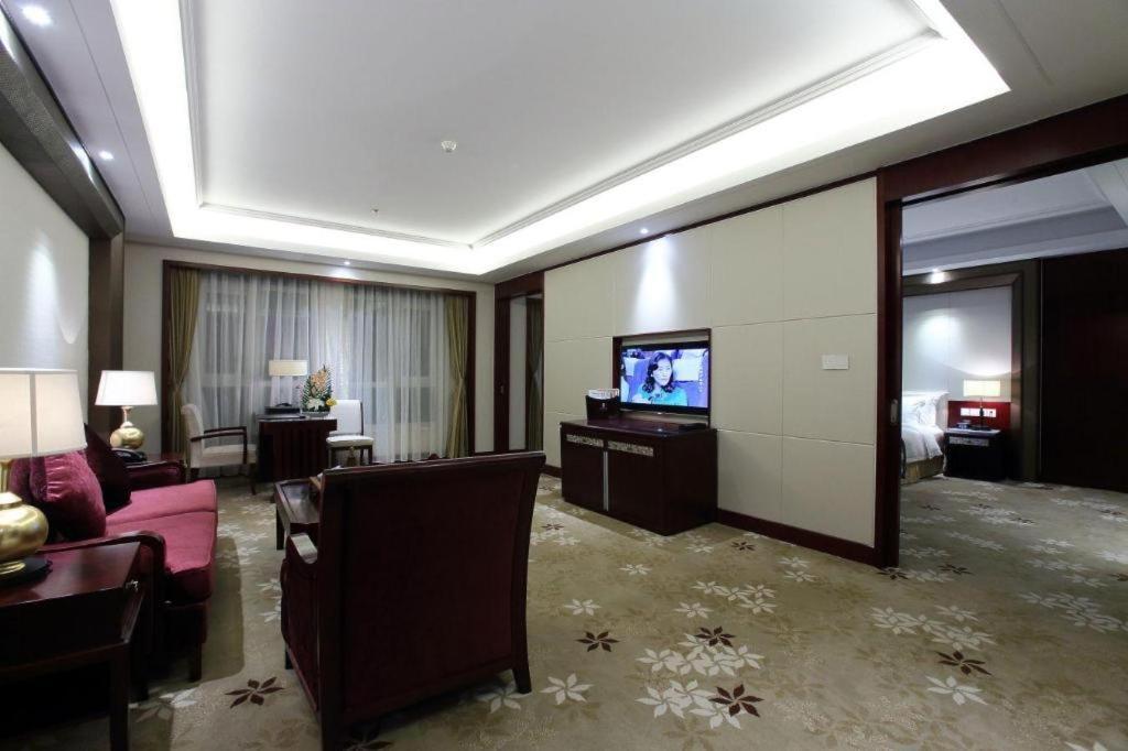 Linyi Blue Horizon International Hotel Yi He Buitenkant foto