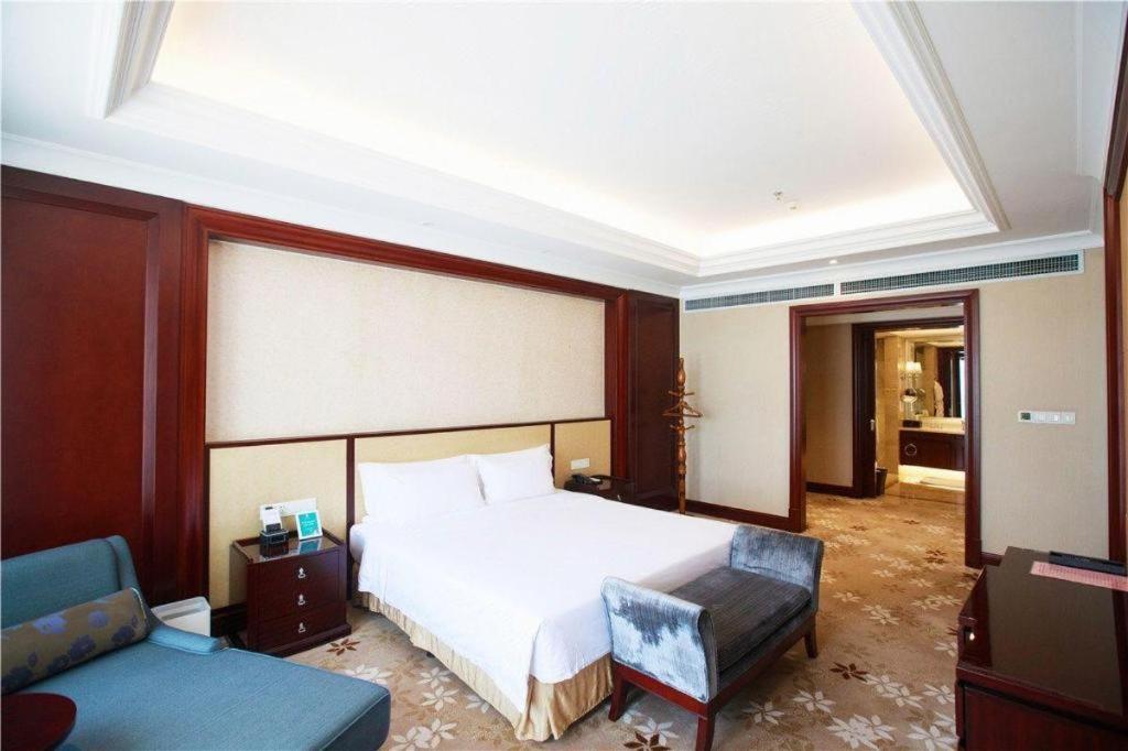 Linyi Blue Horizon International Hotel Yi He Buitenkant foto