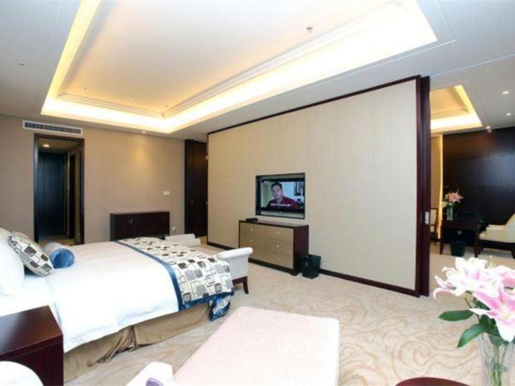 Linyi Blue Horizon International Hotel Yi He Buitenkant foto