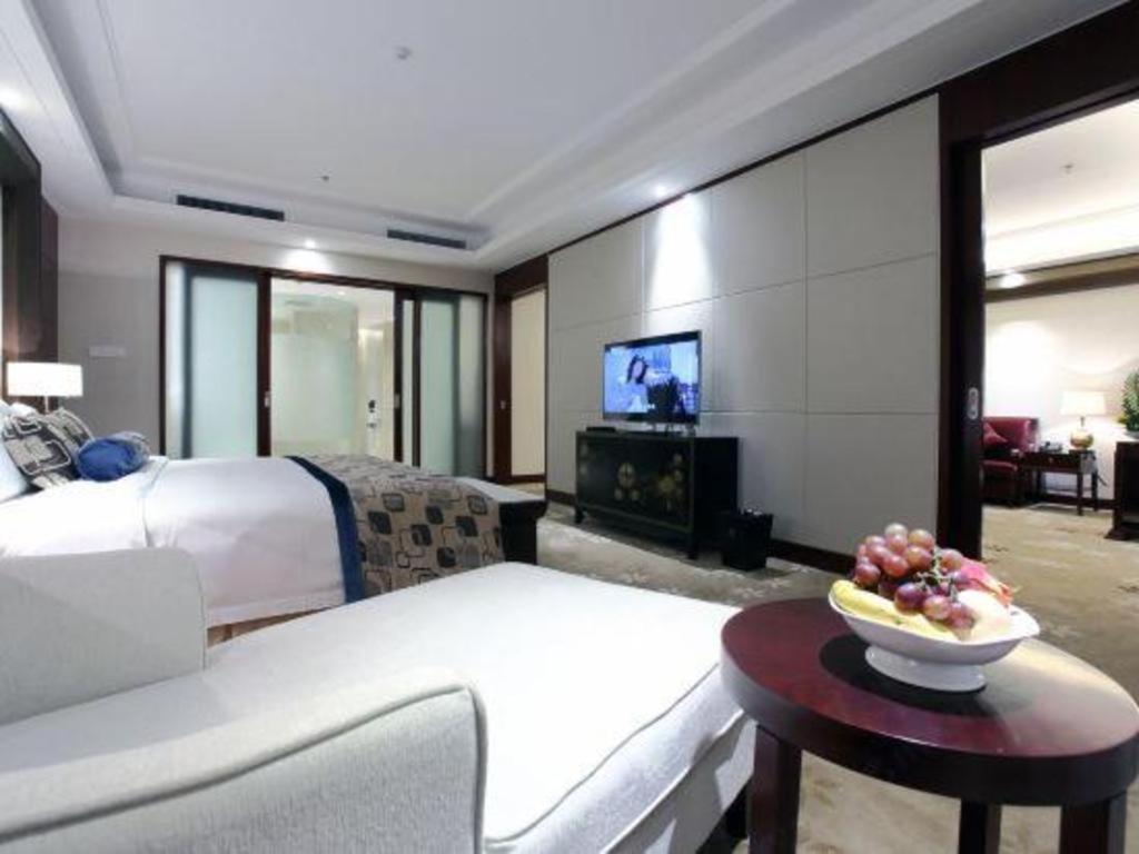 Linyi Blue Horizon International Hotel Yi He Buitenkant foto