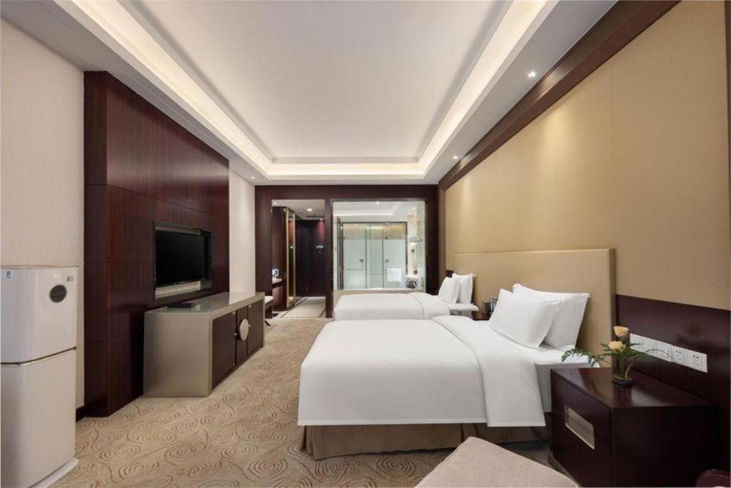 Linyi Blue Horizon International Hotel Yi He Buitenkant foto
