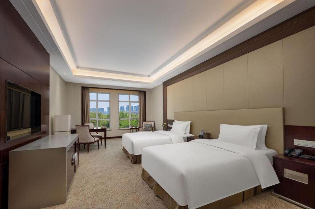 Linyi Blue Horizon International Hotel Yi He Buitenkant foto