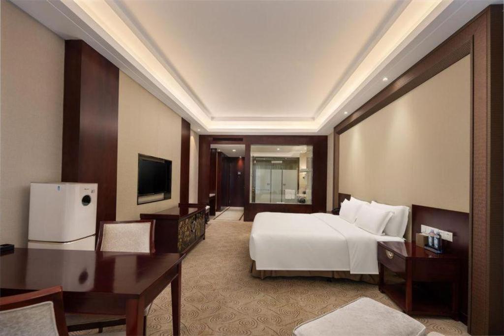 Linyi Blue Horizon International Hotel Yi He Buitenkant foto